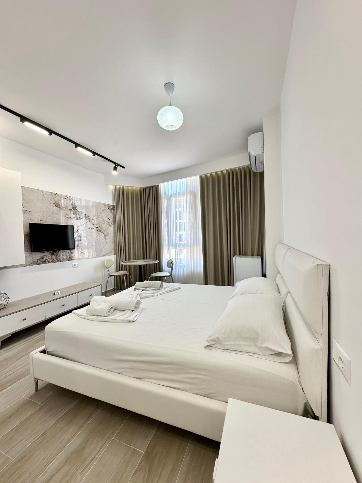 Al Mare Rooms ساراندا المظهر الخارجي الصورة