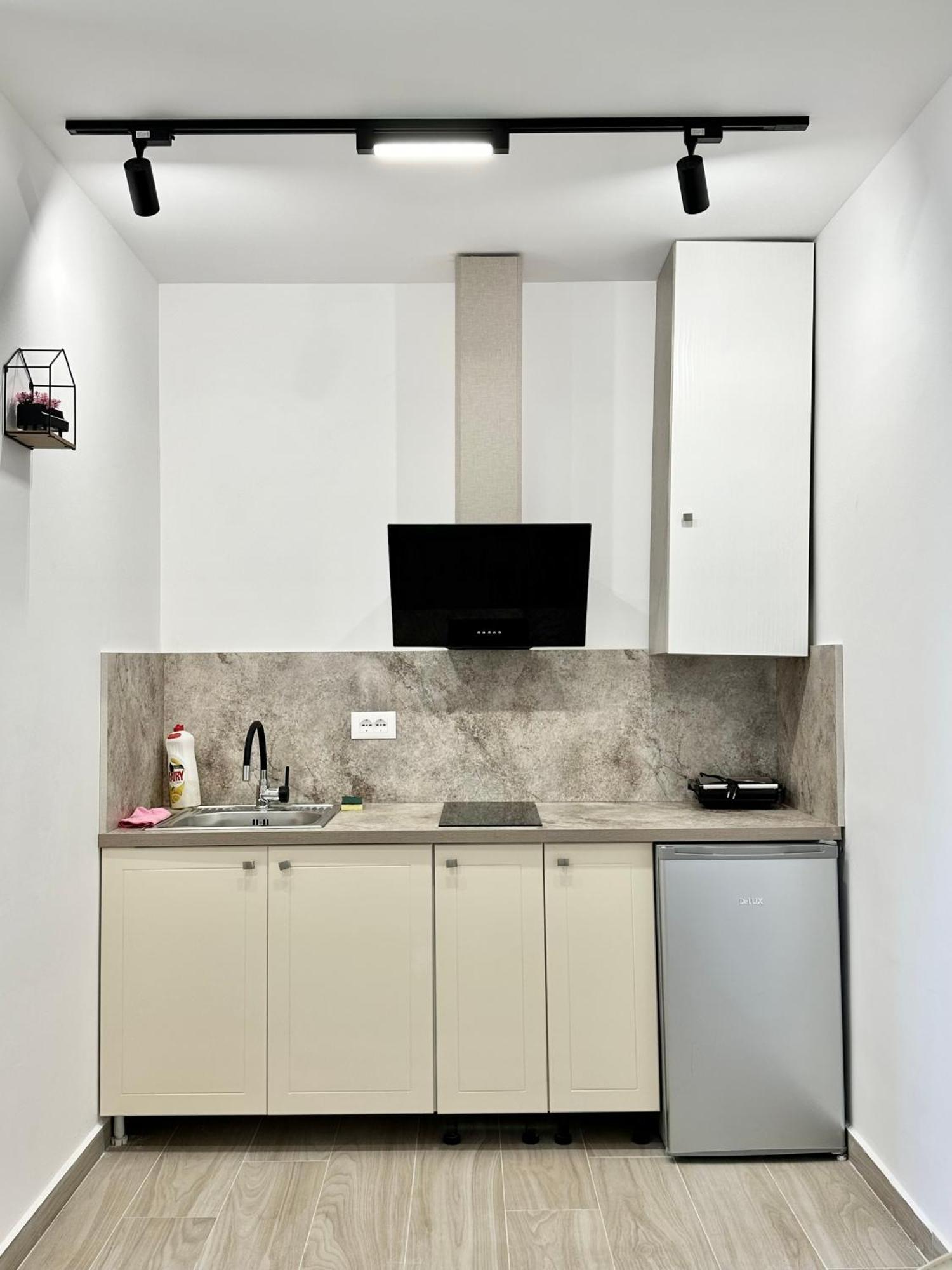 Al Mare Rooms ساراندا المظهر الخارجي الصورة