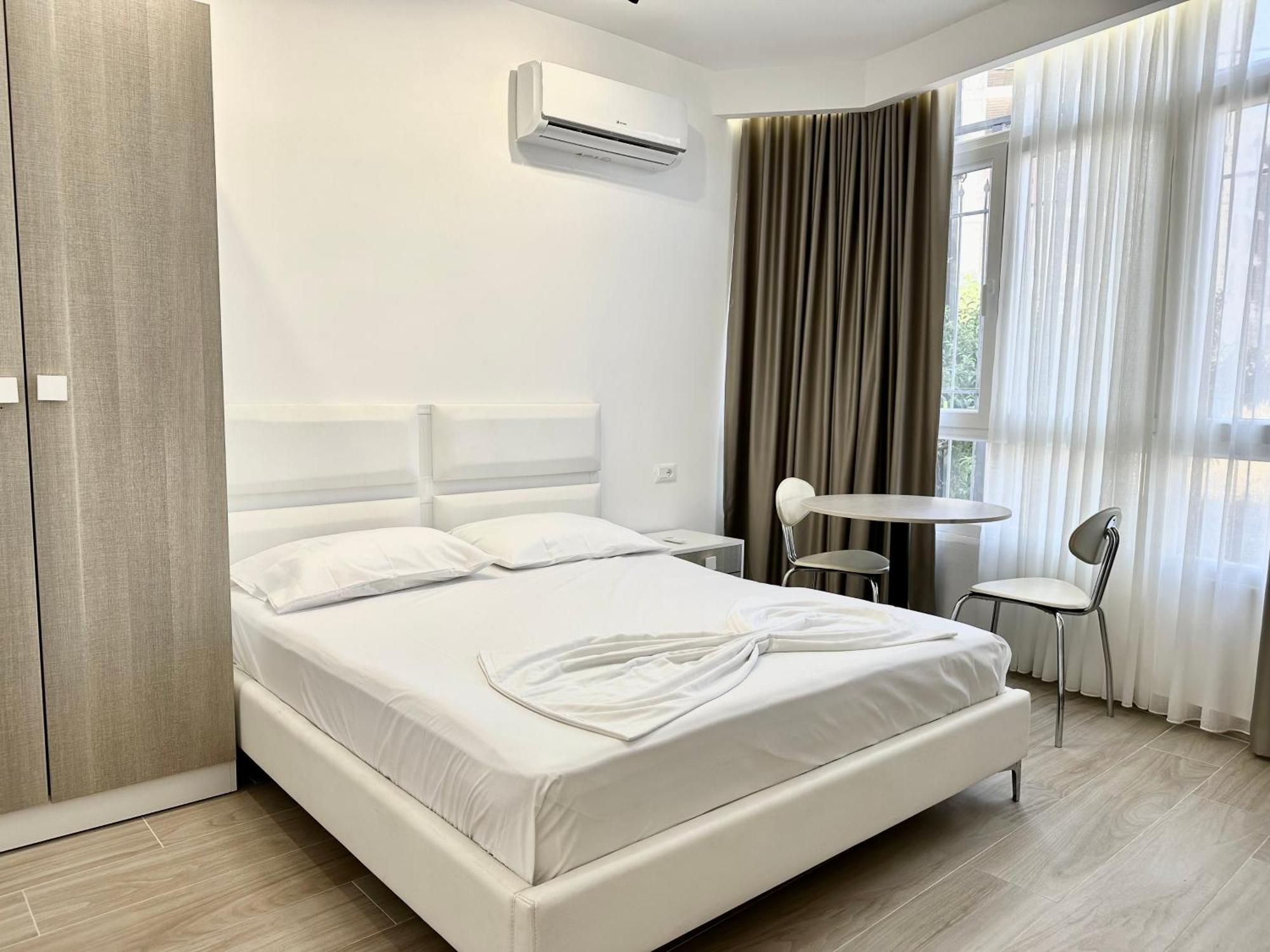 Al Mare Rooms ساراندا المظهر الخارجي الصورة