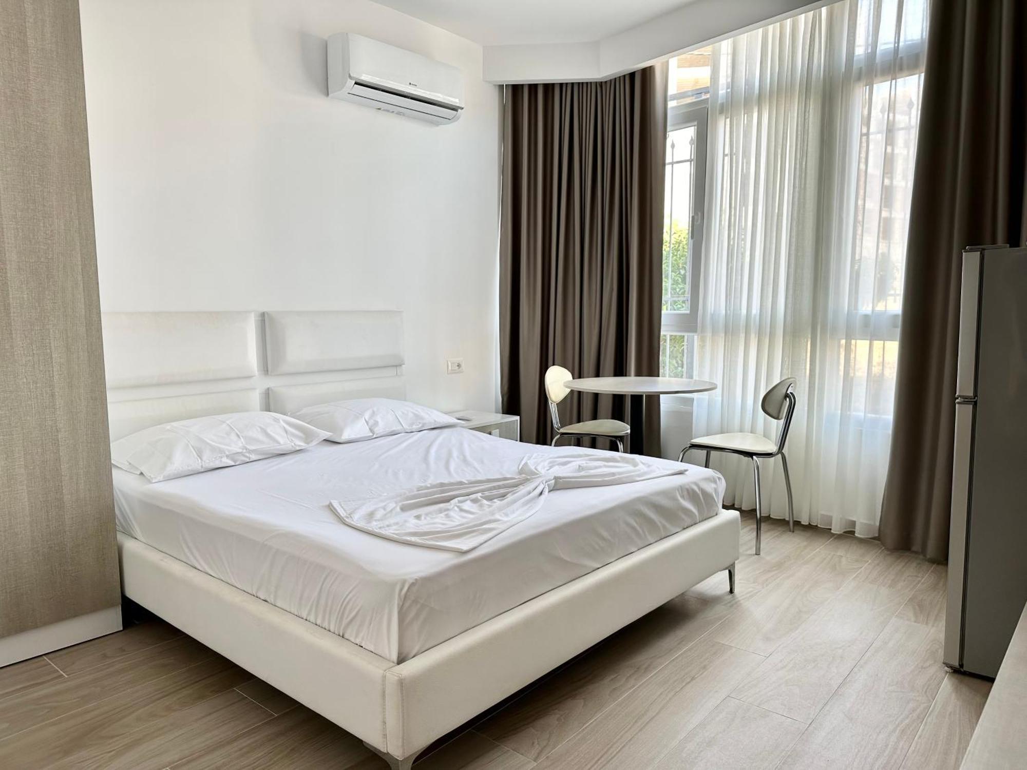 Al Mare Rooms ساراندا المظهر الخارجي الصورة
