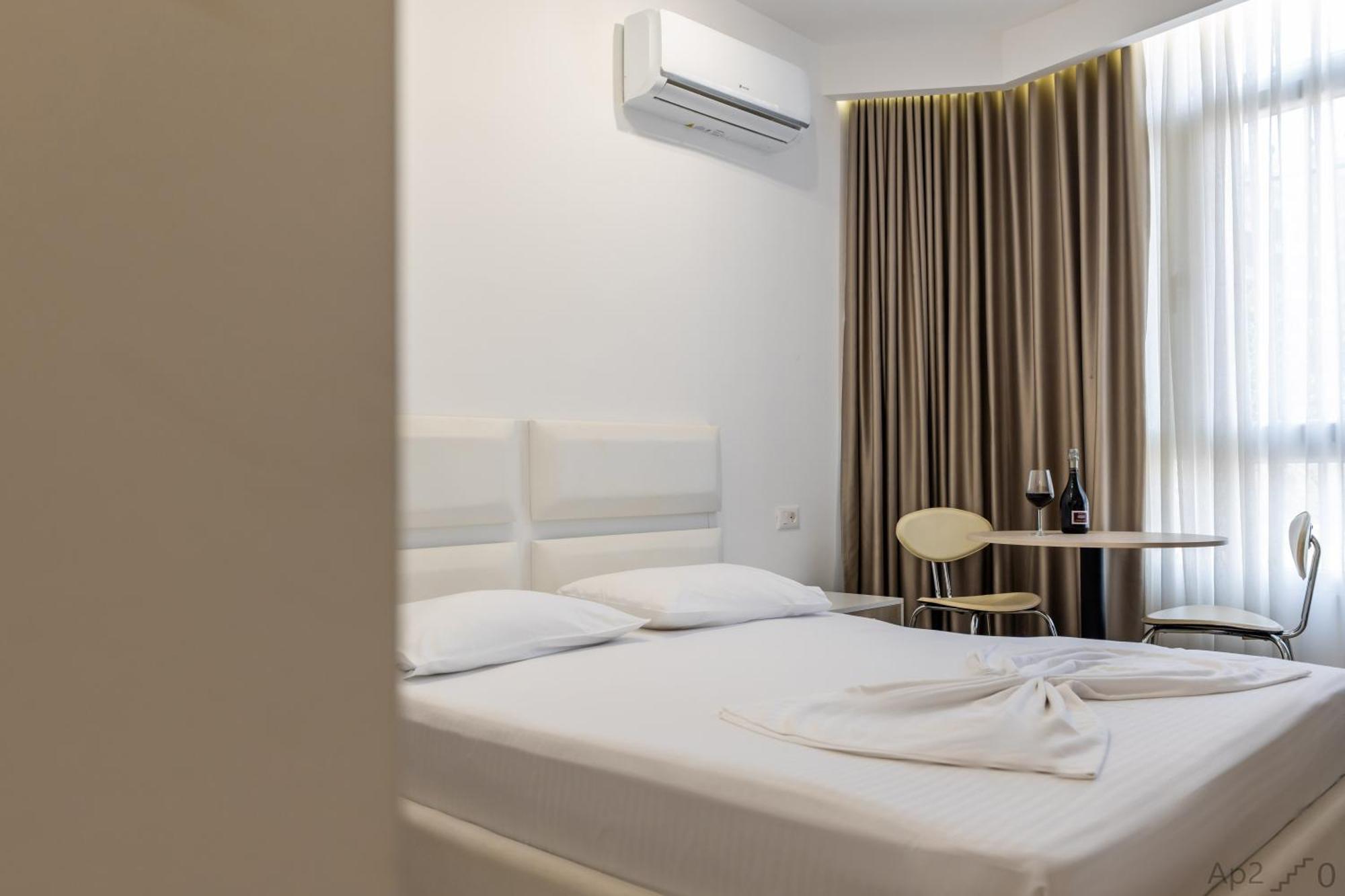 Al Mare Rooms ساراندا المظهر الخارجي الصورة