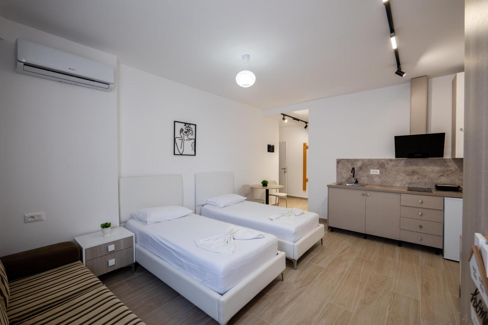 Al Mare Rooms ساراندا المظهر الخارجي الصورة
