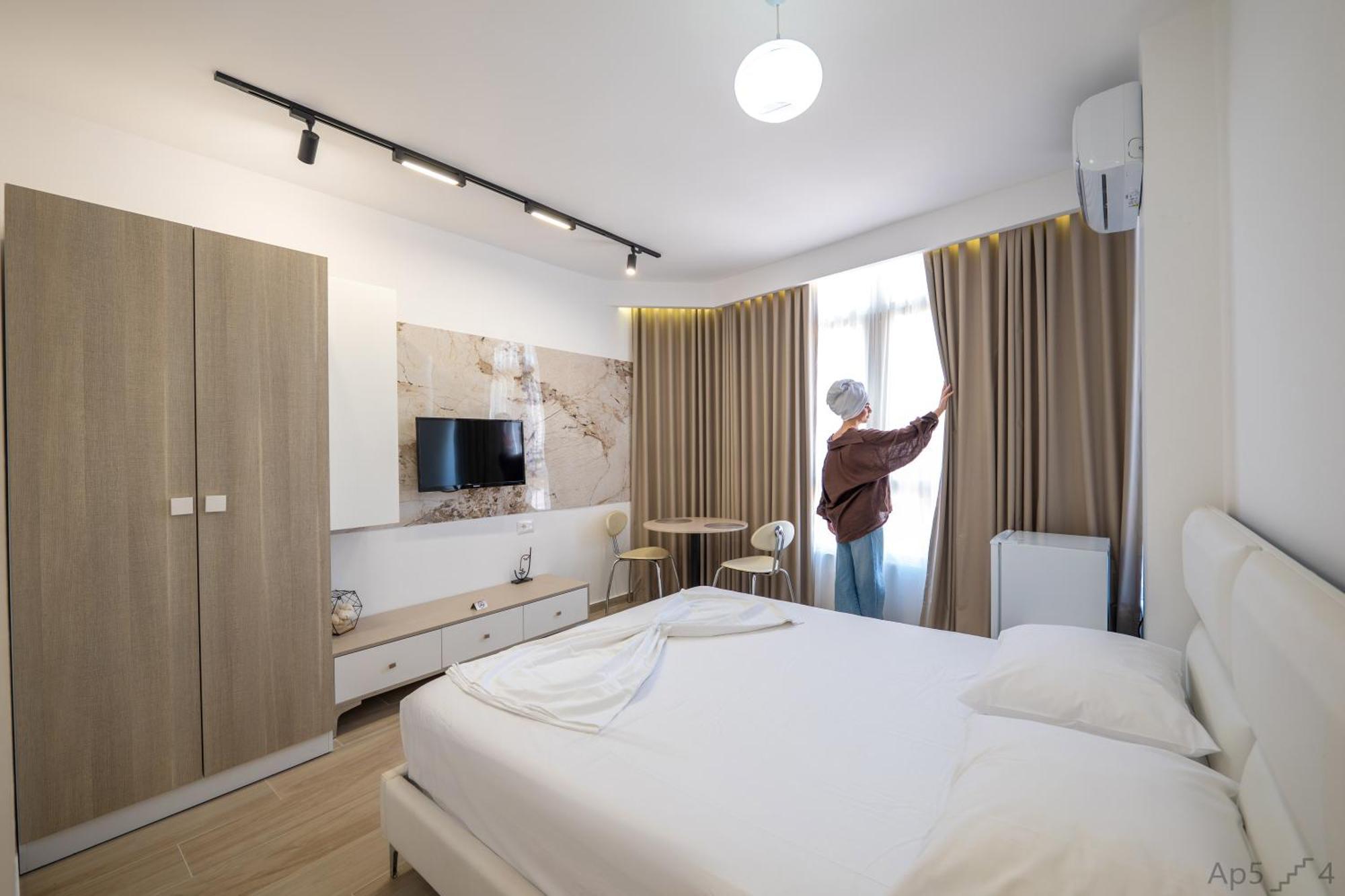 Al Mare Rooms ساراندا المظهر الخارجي الصورة