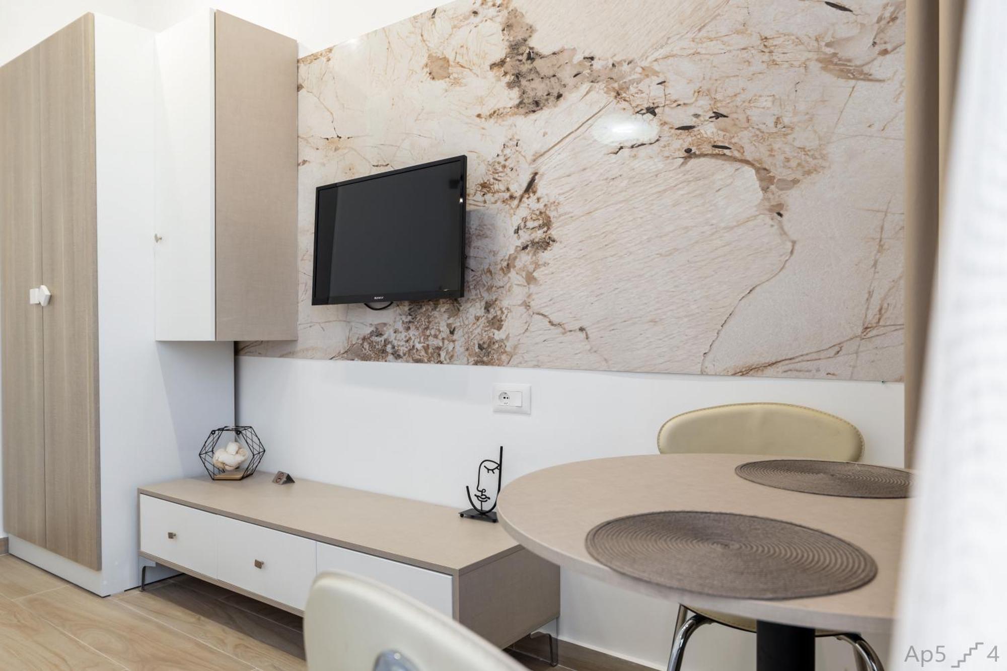 Al Mare Rooms ساراندا المظهر الخارجي الصورة