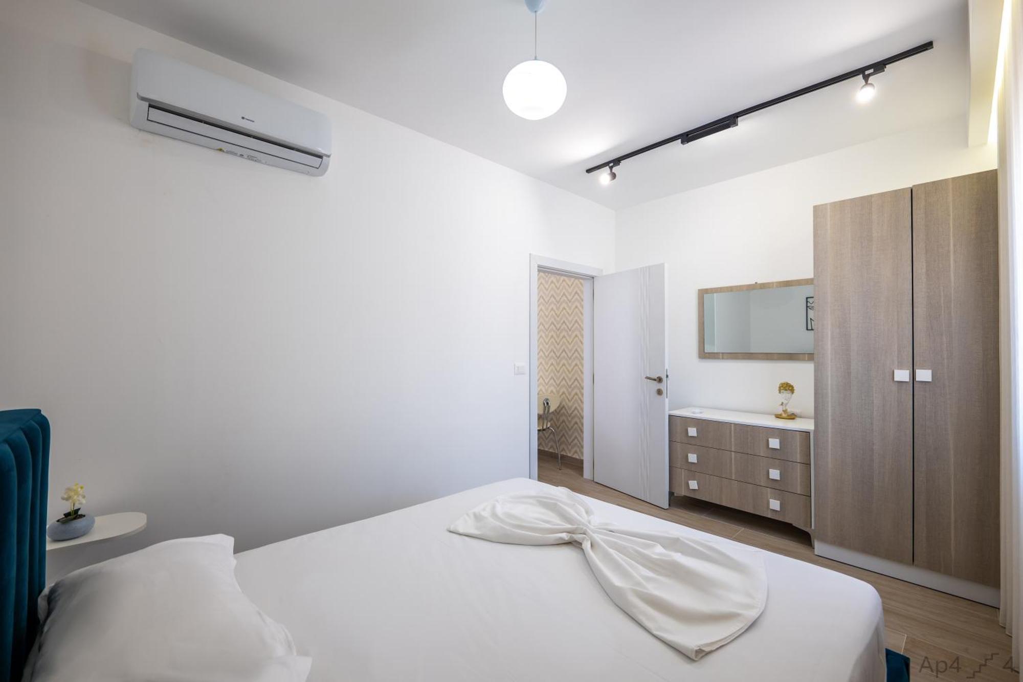 Al Mare Rooms ساراندا المظهر الخارجي الصورة